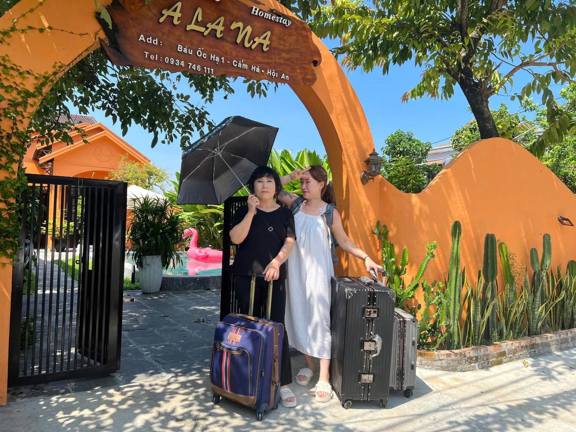 Alana Homestay Хоян Екстер'єр фото